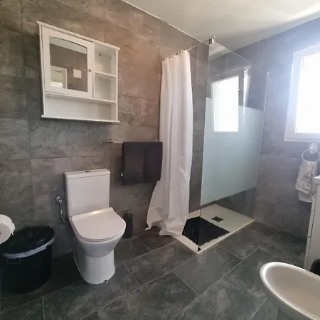 Private Ensuite With Private Balcony Lejlighed